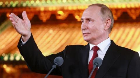 Putin Accuses Ukraine of Rejecting Peace Over Western Pressure