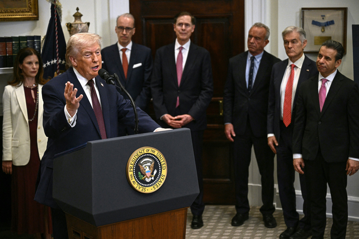 Trump Finalizes Deals with Nine Pharma Giants to Cut American Drug Costs