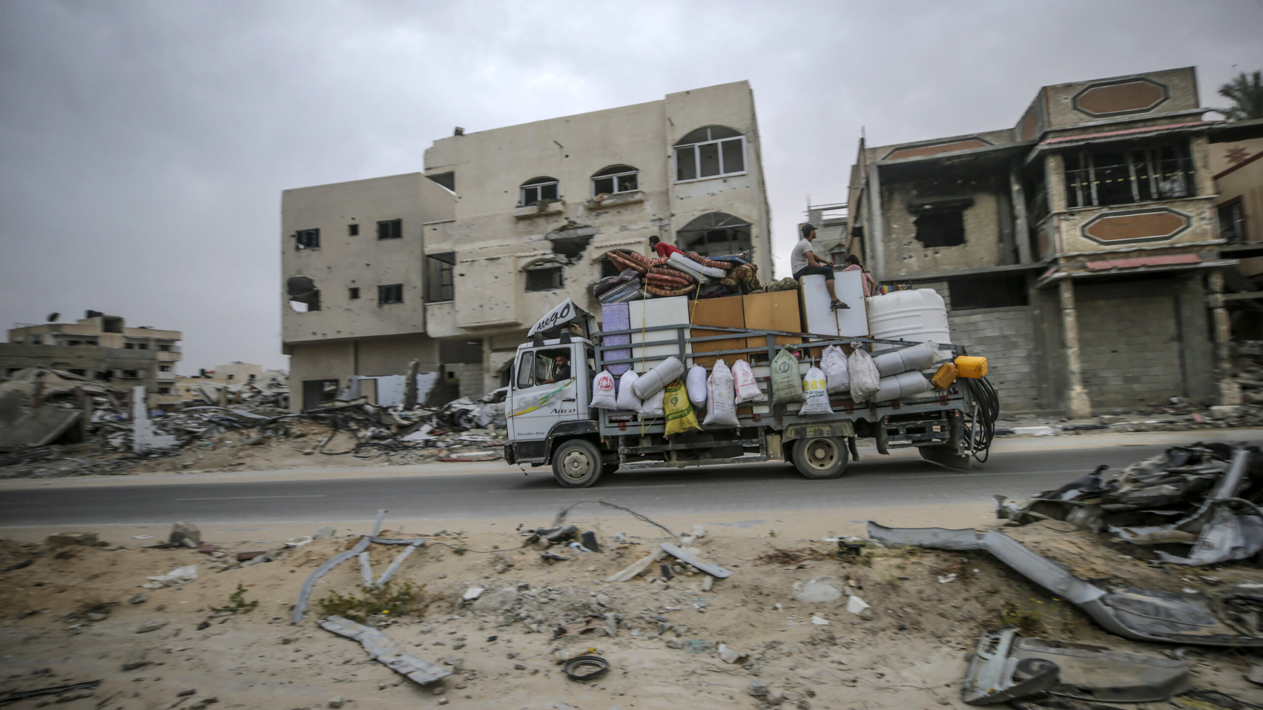 Shaky Ceasefire Sparks Global Tension as Markets Plunge