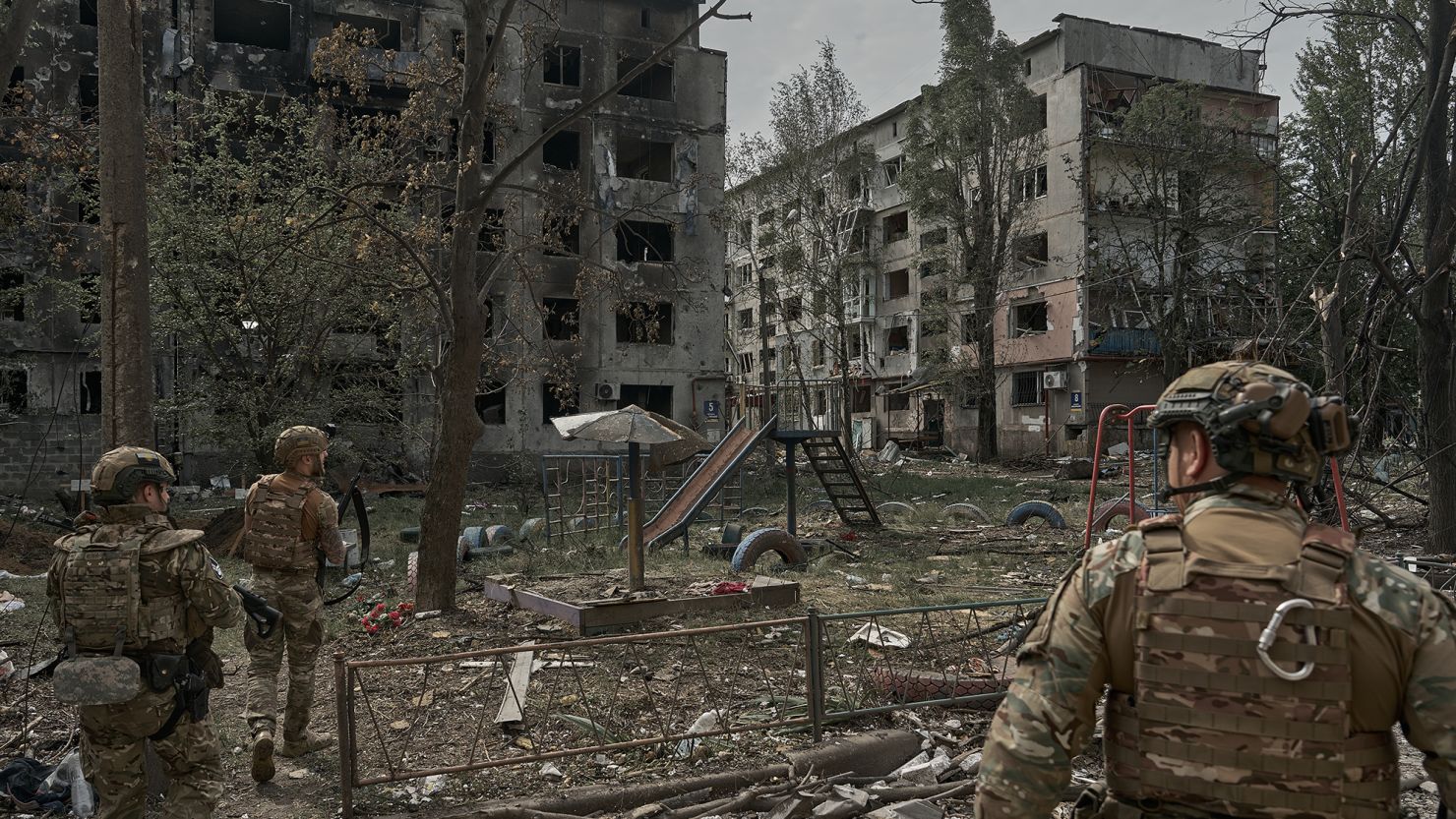Ukrainian Military Collapses as Russian Advances Tear Through Last Strongholds